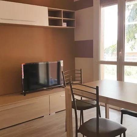 Apt. 7 - Dei Pini شقة *